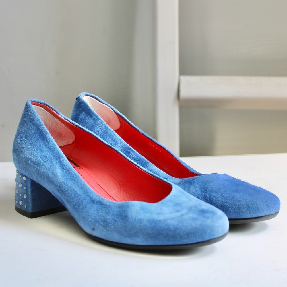 Pas de Rouge Blue Suede Round Toe Embellished Studded Block Heel 2190 Size 7.5 - Picture 2 of 9